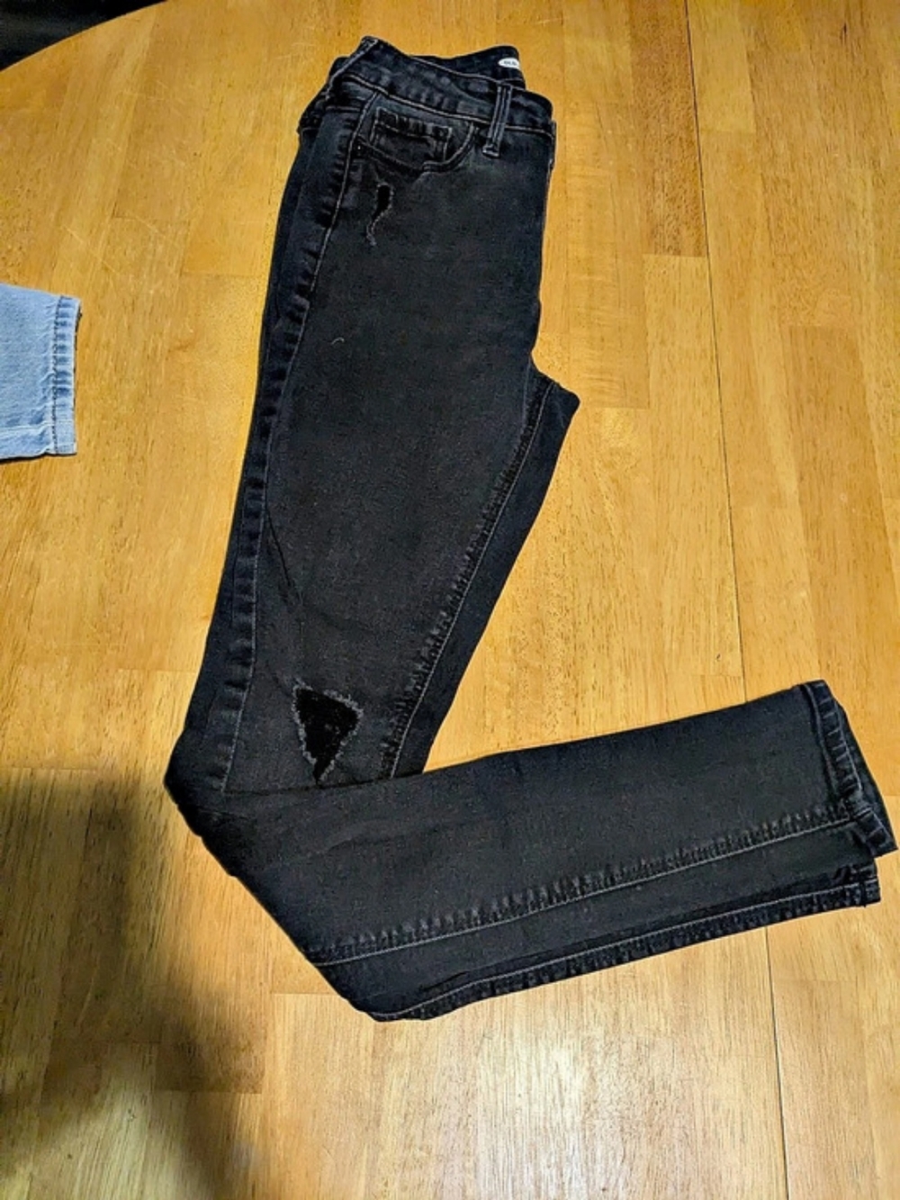 Old Navy Rockstar Super Skinny High Rise Secret-Slim Pockets Jeans in Black